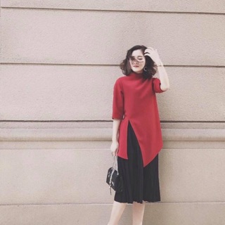 Chân váy xếp ly - áo xẻ tà