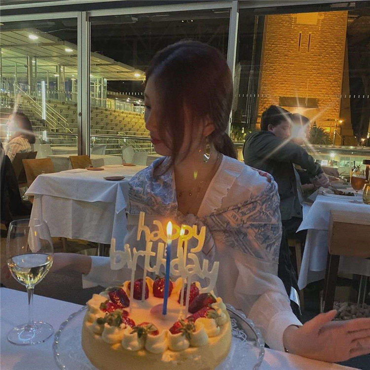 Khăn choàng cổ vải lụa giả họa tiết thời trang dành cho phụ nữ 90x90cm