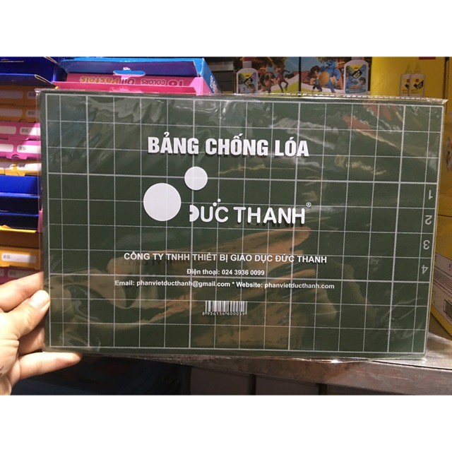 Bảng học sinh chống lóa -Bảng gỗ viết phấn Đức Thanh có chia số dòng cho bé tập viết