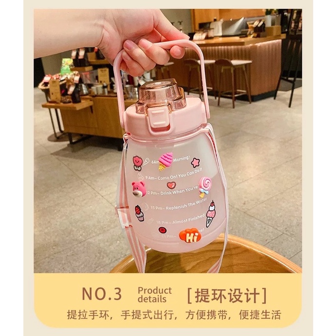 Bình nước mẫu mới có ống hút, Bình đựng nước cho bé đi học 1.3L kèm dây quai sách