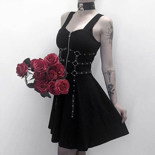 Đầm đen khóa kéo phong cách Gothic