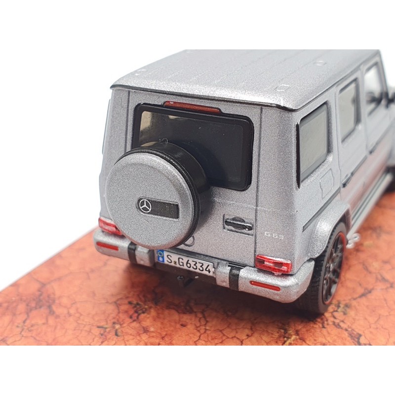 Xe Mô Hình Mercedes-AMG G63 Tỉ lệ 1:64 Hãng Sản Xuất Tarmac Works ( Xám Nhám )
