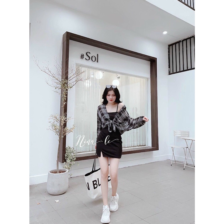 Đầm 2 dây đen dáng body mix với áo khoác kẻ đen trắng siêu xinh  dành cho các chị em di dạo phố