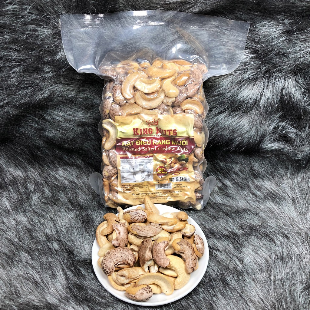 500Gr Hạt điều rang muối KingNuts Bể Vở còn vỏ lụa Hút Chân Không