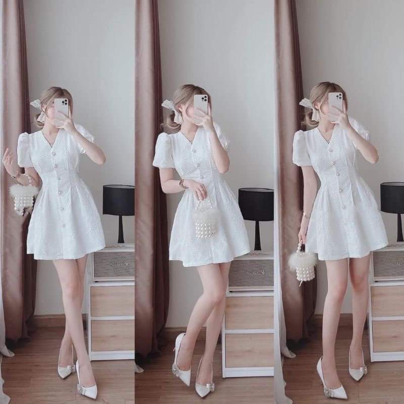 Váy gấm hở lưng - Váy gấm tay bồng đính cúc ngọc hoạ tiết nổi dễ thương xinh xắn - Ngọc Uyên Store