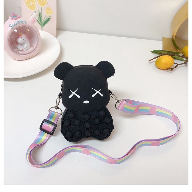 Túi xách đeo chéo silicon gấu bear rick, bong bóng pop-it giảm căng thẳng thời trang 2023