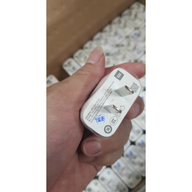 Bán sỉ củ sạc 18w cũ bóc máy đã qua sử dụng