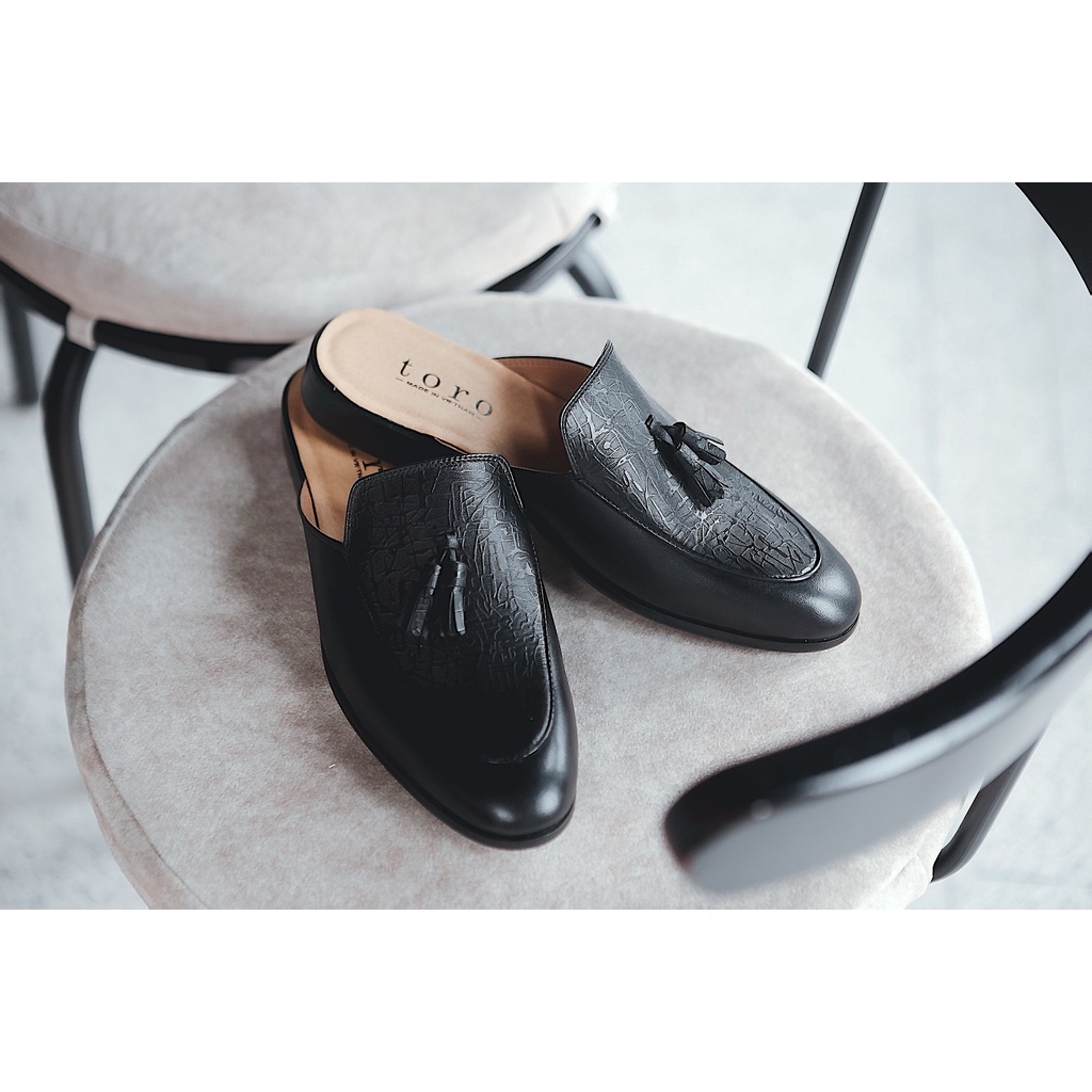 Giày Sục Nam Hở Gót Đai Chuông Da Bò Nguyễn Tấm Santoro Mã M647
