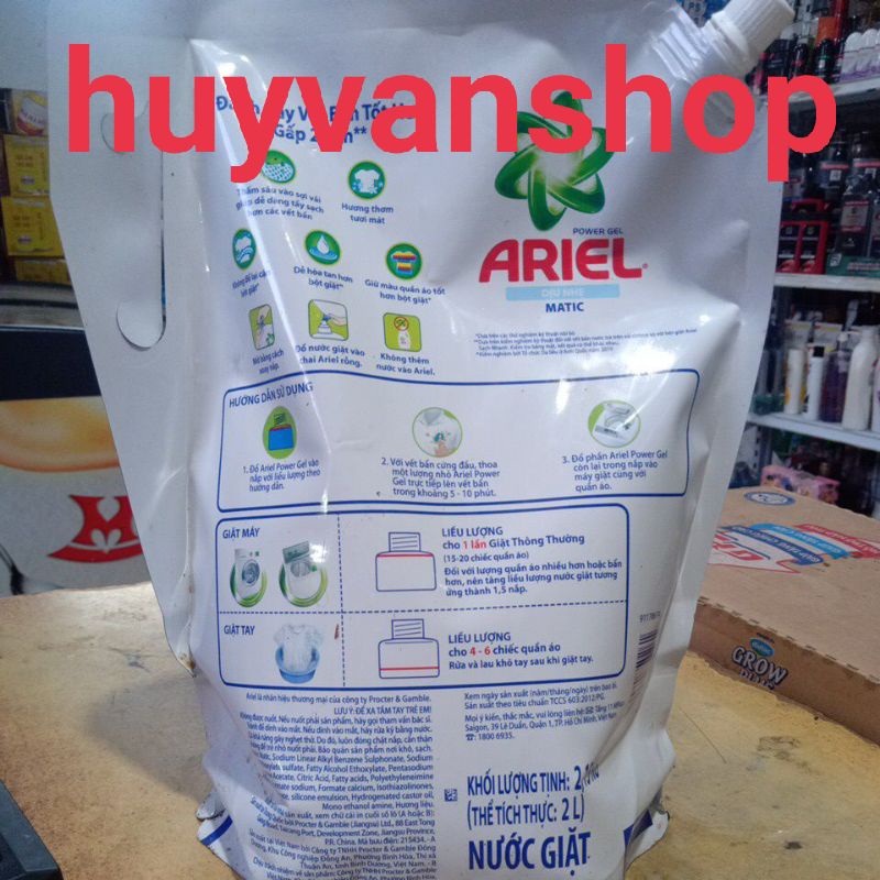 Nước giặt ARIEL DỊU NHẸ 2,1L CHO ÁO QUẦN TRẺ EM.