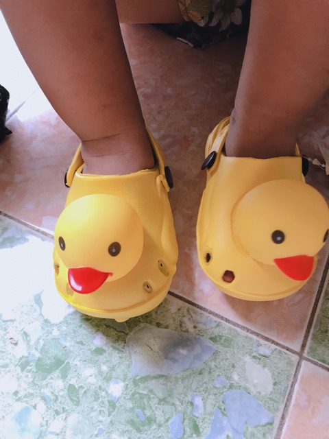 Dép vịt cho bé