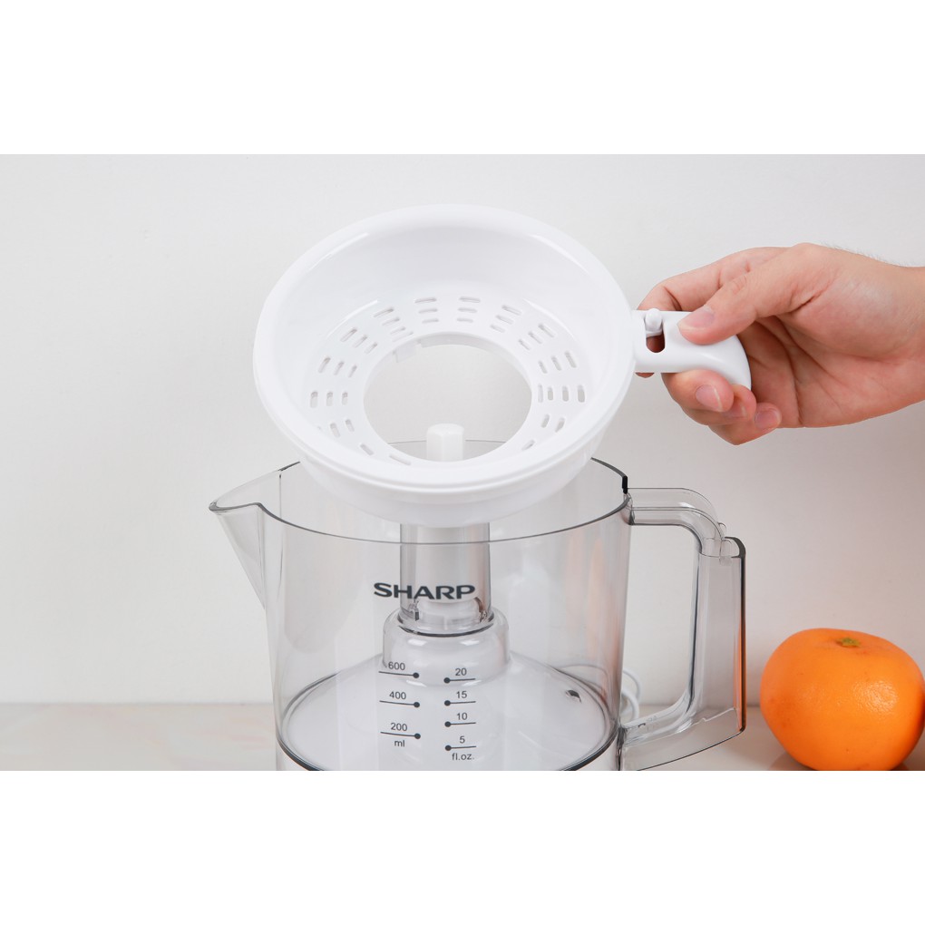 MÁY VẮT CAM SHARP EJ-J256-WH , Công suất:25 W , Dung tích cối:0.6 lít, Vắt cam, quýt, chanh, bưởi..., hàng chính hãng