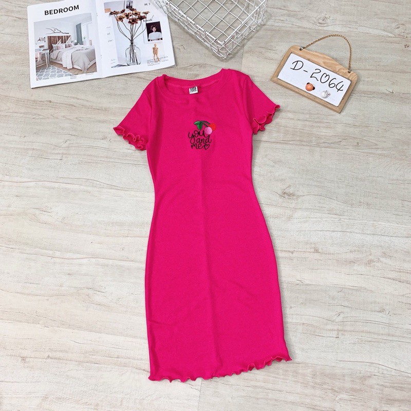 Đầm thun ôm body thêu hình