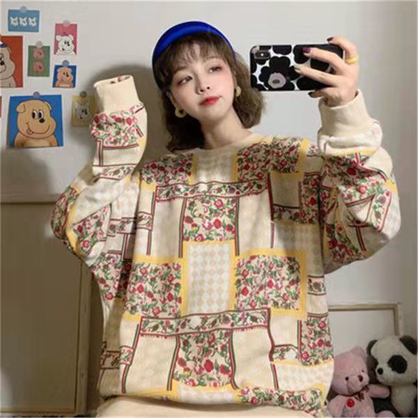 Áo khoác sweater dáng rộng in họa tiết graffiti kiểu Nhật Hàn thời trang thu đông 2021 cho nữ | BigBuy360 - bigbuy360.vn