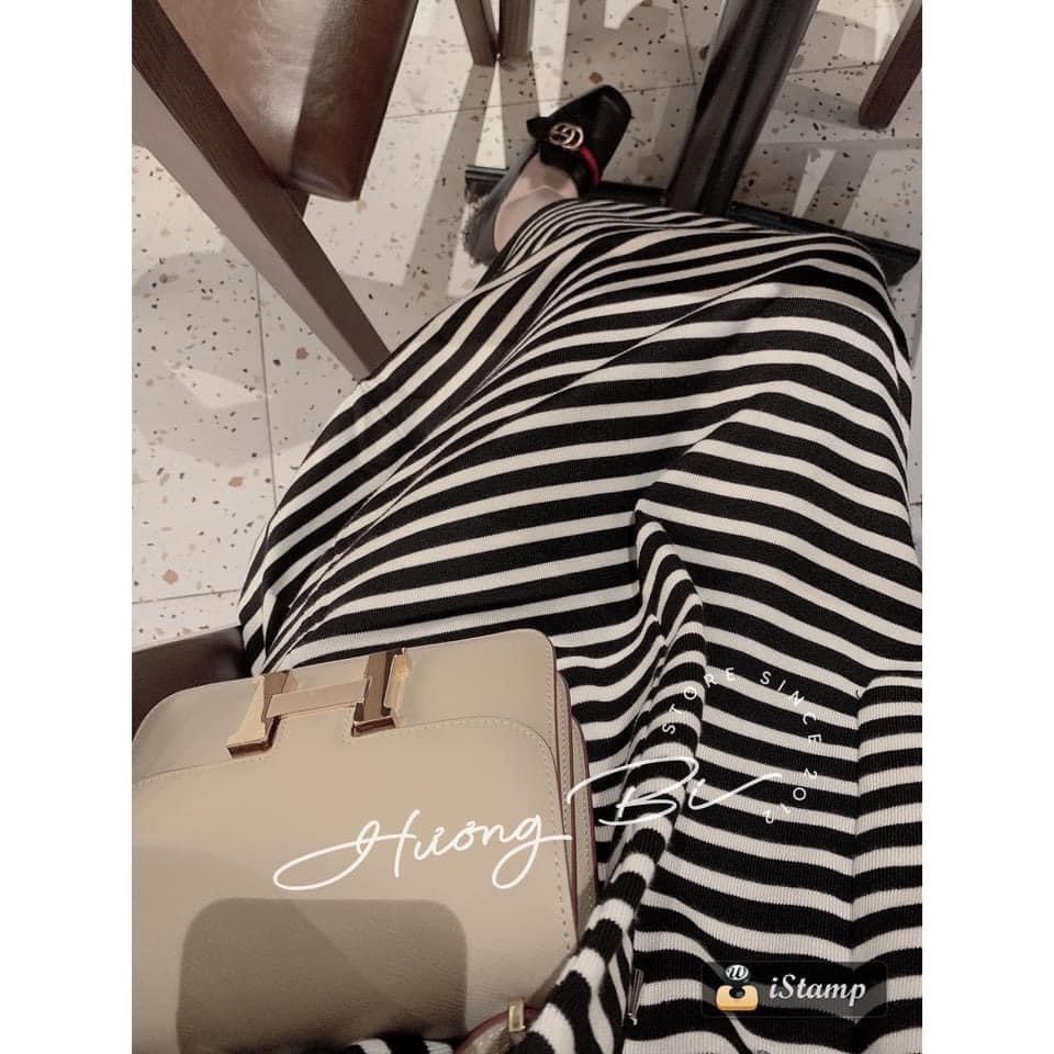 Váy suông mũ kẻ ngang đen trắng ,dài tay,dày dặn dáng rộng có mũ | BigBuy360 - bigbuy360.vn