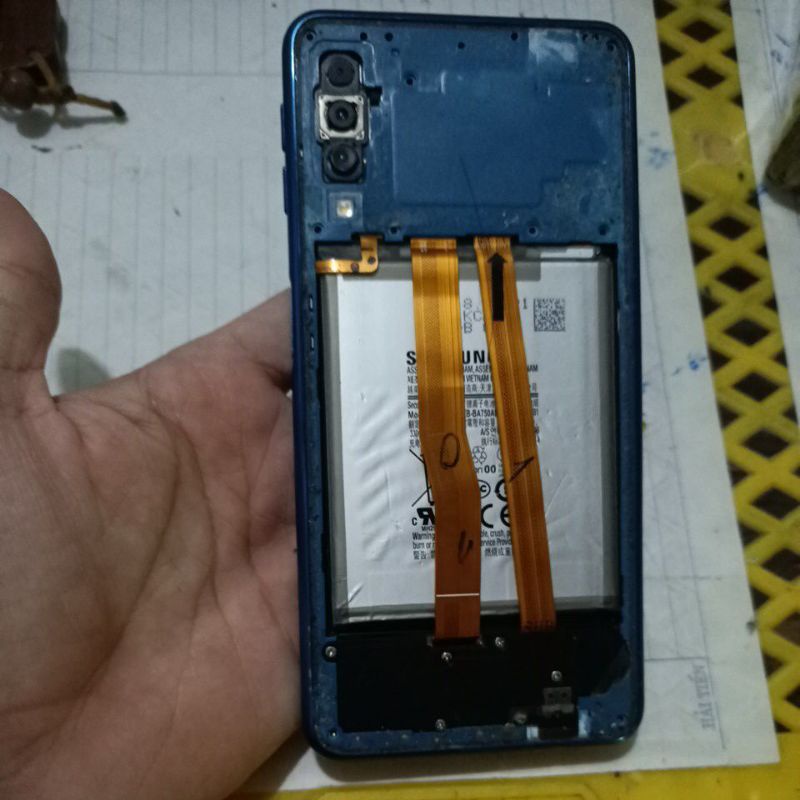 [Mã 2611DIENTU500K hoàn 7% đơn 300K] Xác điện thoại samsung A750 2018 | BigBuy360 - bigbuy360.vn