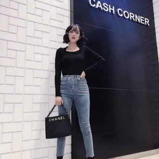 Quần jeen cạp cáo