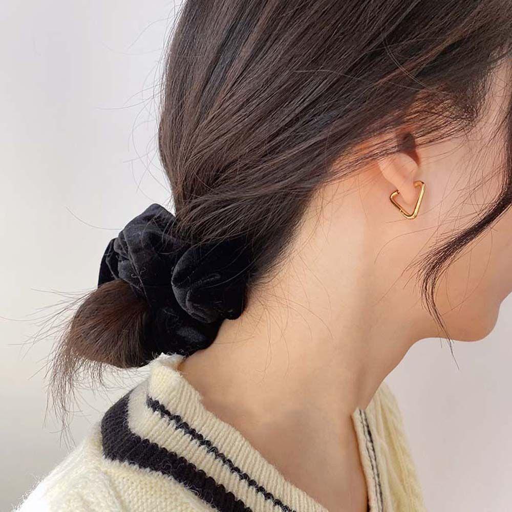 Bông Tai Dạng Vòng Hình Tam Giác Bằng Thép Không Gỉ Phong Cách Cổ Điển Cho Nữ Back2L