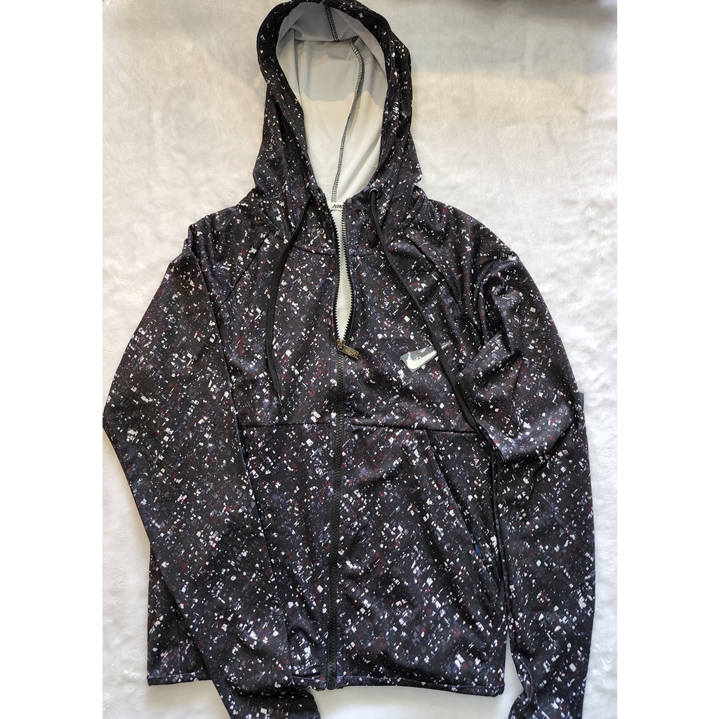 Áo khoác thể thao nữ họa tiết có mũ