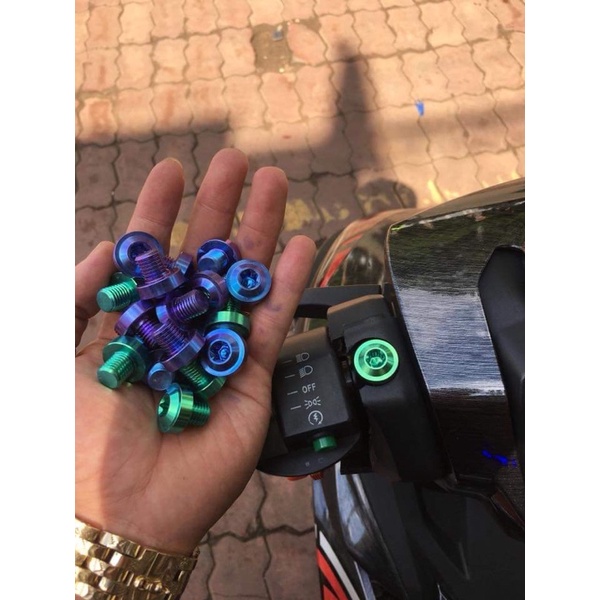 Ốc chân gương Gr5 10ly