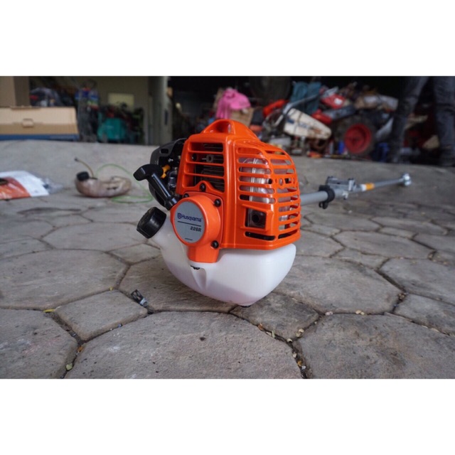 Máy cắt cỏ husqvarna 226 chính hãng