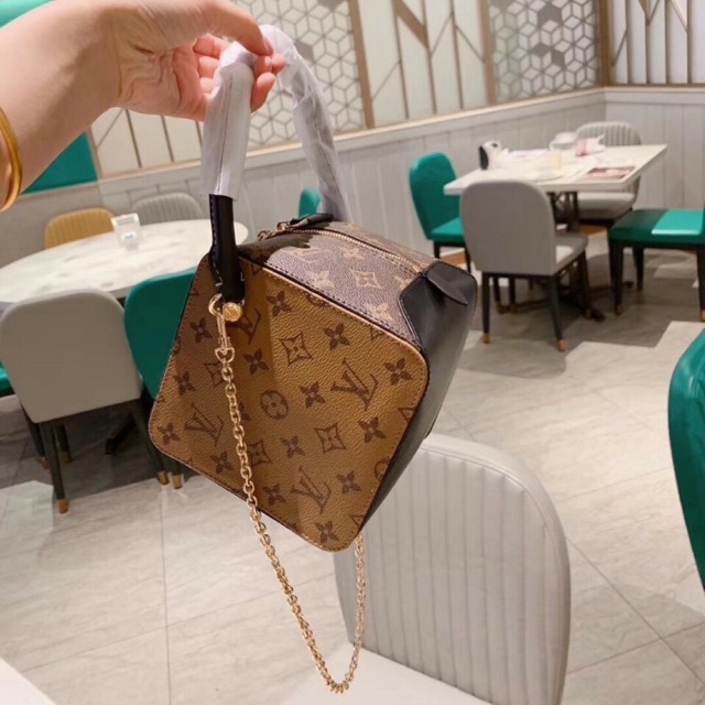 Túi LV Dáng Hộp