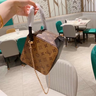 Túi lv dáng hộp