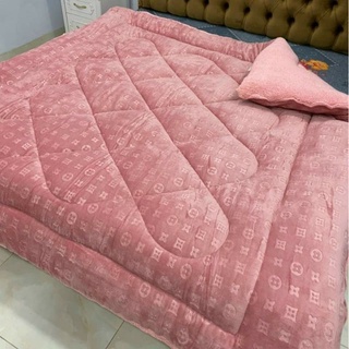 CHĂN LÔNG CỪU CHỮ VẠN