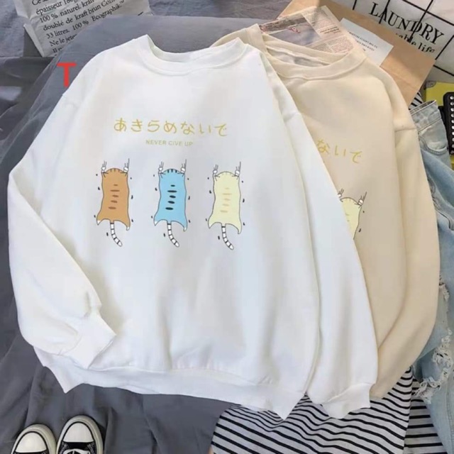 Áo thun ba chú mèo in lưng tay bo DTR0919