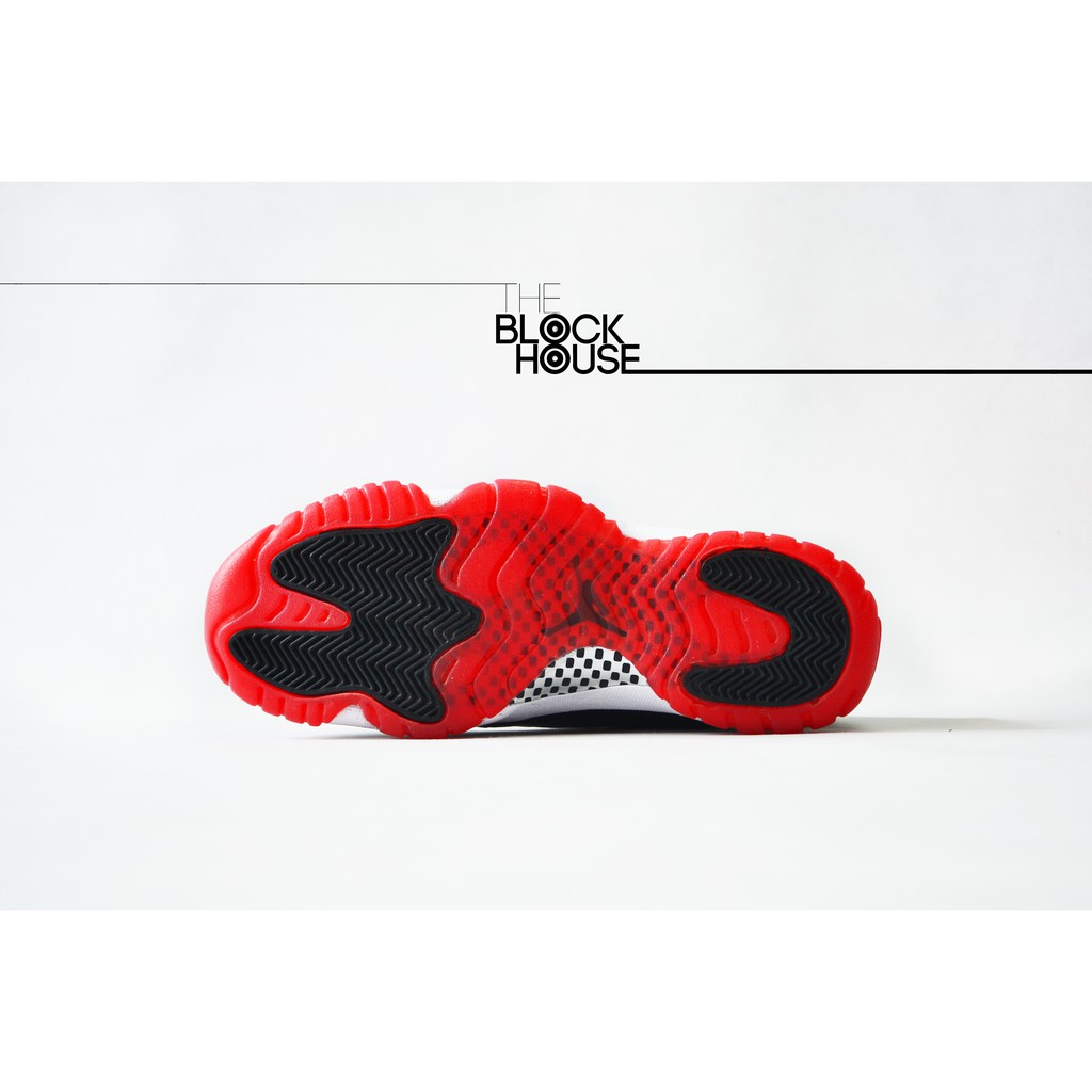 Giày J11 BRED