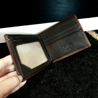 Ví da bò đập vân cá sấu