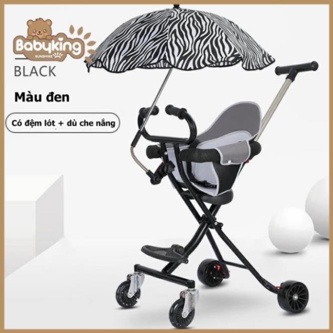 Xe đẩy gấp gọn em bé được thiết kế rất đơn giản và gọn nhẹ có mái che, dễ xếp cất rất dễ dàng. babyking