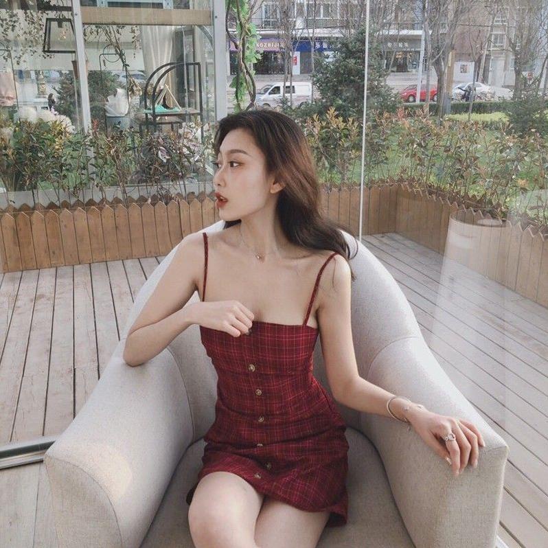 Đầm 2 dây gợi cảm sọc caro đỏ hở lưng thắt dây nơ sau lưng ulzzang