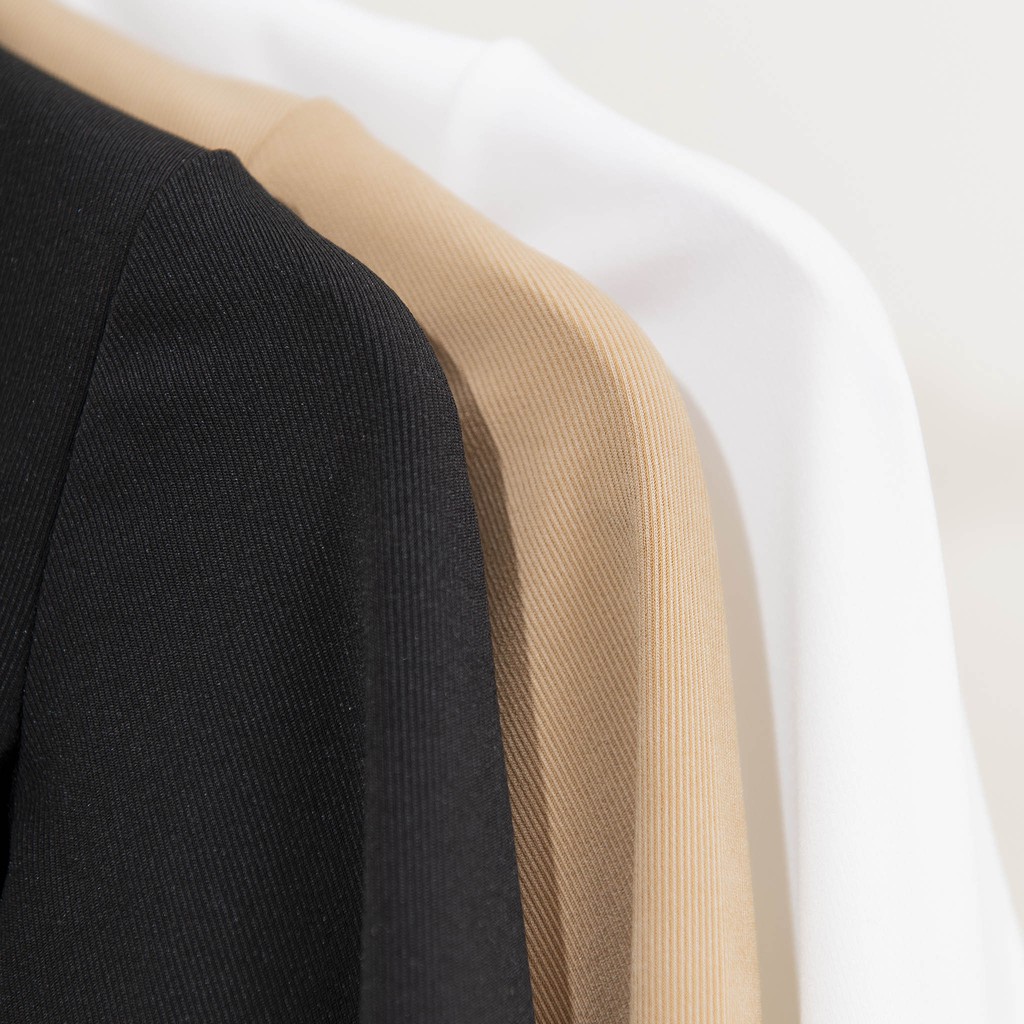 Áo MiMi cổ tam giác cách điêu Leila