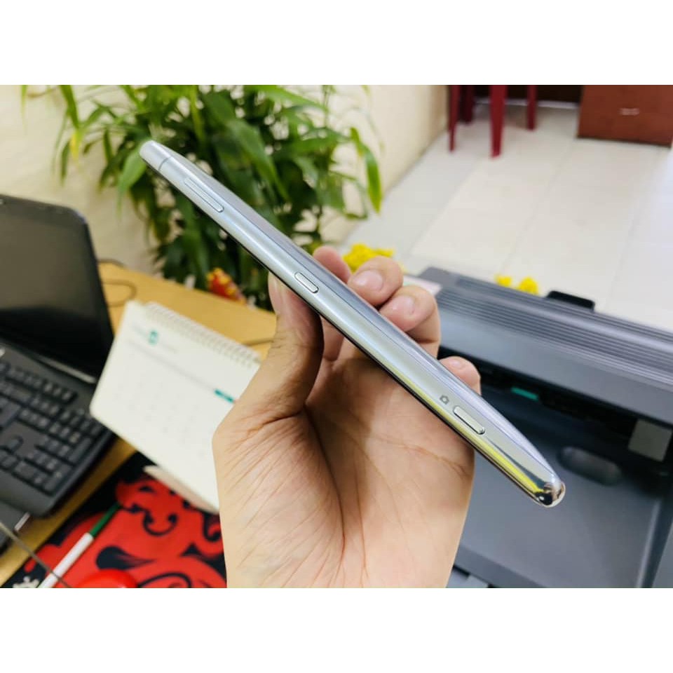 Điện thoại Sony Xperia XZ2 Premium 64GB (Bản Nhật) like new 99%