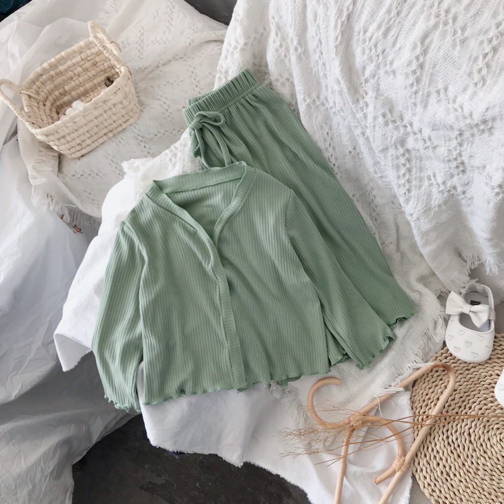 Đồ ngủ trẻ em vừa và nhỏ mùa xuân hè cho bé gái mới quần dài ống rộng cardigan Hàn Quốc phục vụ tận nhà
