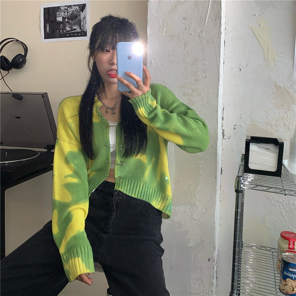 Áo khoác len tay dài gài kim cardigan hở giữa croptop form ngắn màu xanh lá ulzzang