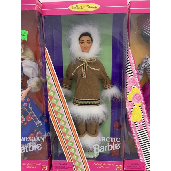 Búp bê barbie Doll of the World