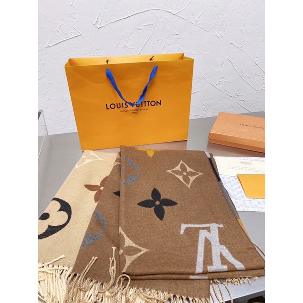 Khăn choàng hãng chất siêu xịn hàng order