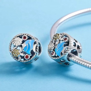 Charm cá dưới đáy đại dương
