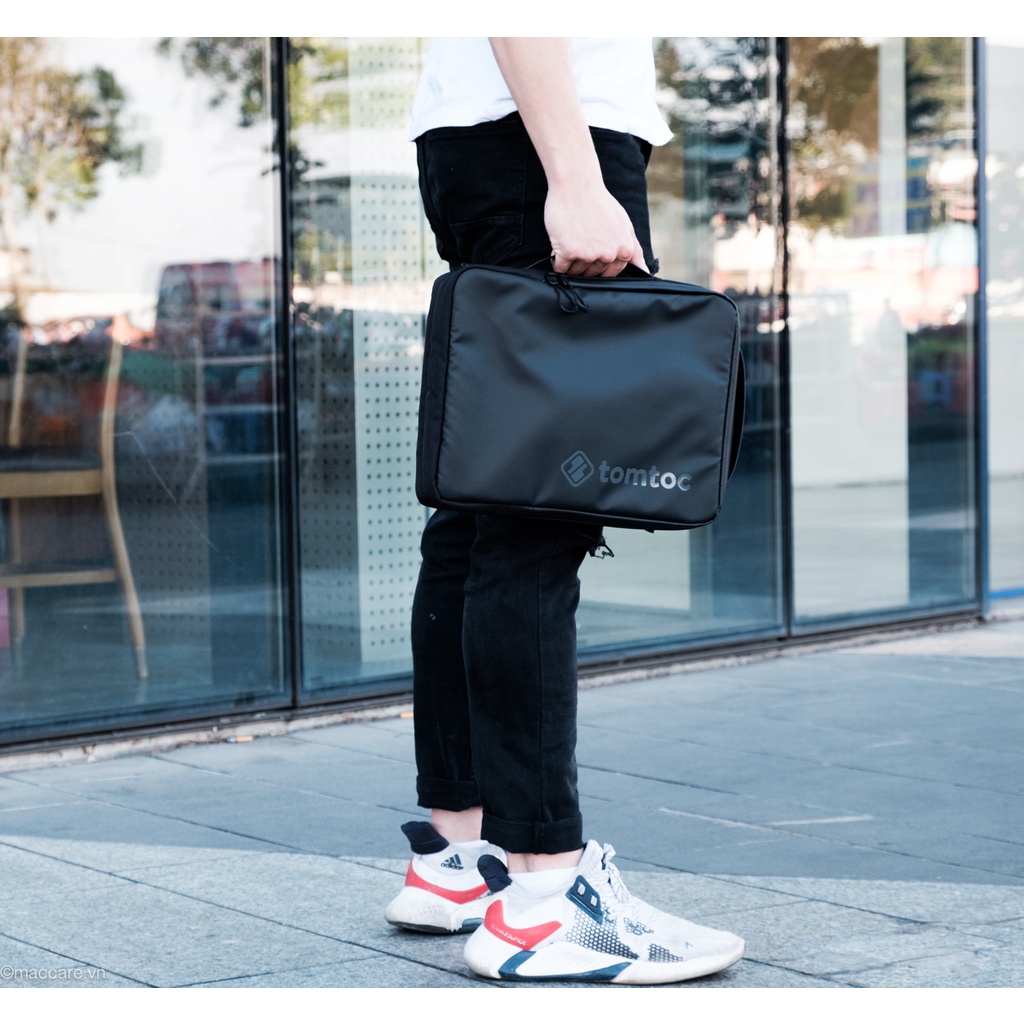 Túi đeo chéo Urban H14-C01D Tomtoc Premium Black chính hãng