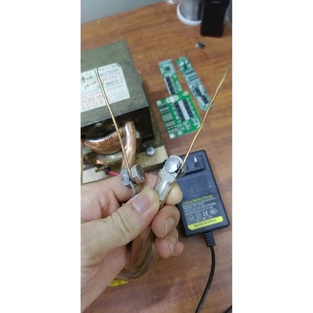 Bộ ruột máy hàn cell pin lion 18650