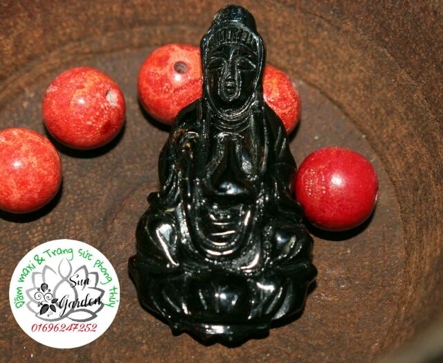 MẶT DÂY CHUYỀN SAN HÔ MẸ QUÁN THẾ ÂM BỒ TÁT MANG LẠI BÌNH AN