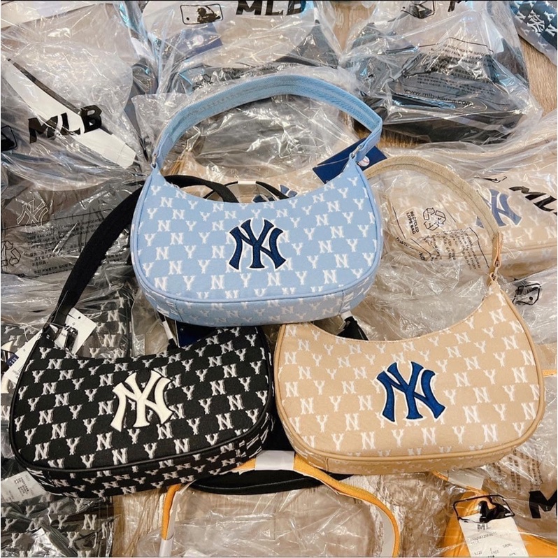 Túi kẹp nách monogram ss22