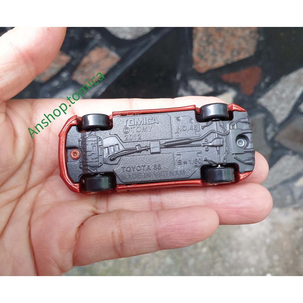 Xe mô hình tĩnh tomica Nhật Bản - Toyota mở được cửa