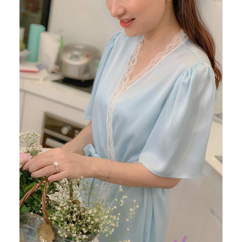 Áo choàng ngủ lụa mặc nhà phối ren  dáng dài kèm đai áo-Đủ màu freesize dưới 70kg | BigBuy360 - bigbuy360.vn