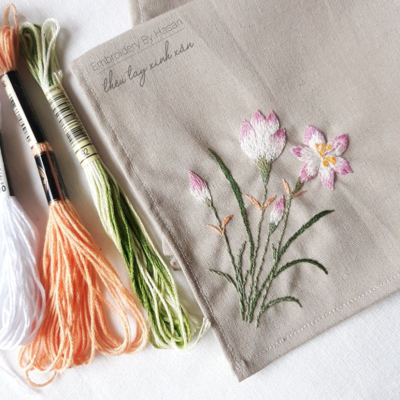 Khăn tay Linen thêu hoa Huệ Mưa, hoa Tóc Tiên