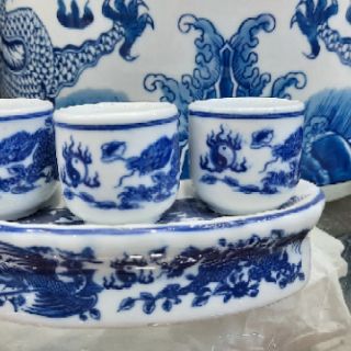 Kỷ chén thờ, bộ chén thờ cúng