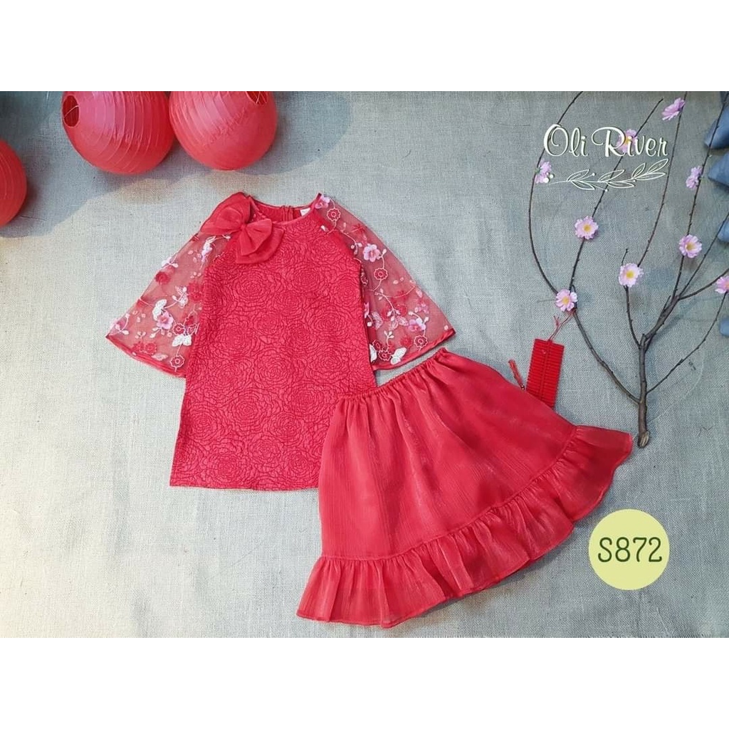 Áo dài cách tân bé gái siêu xinh trên nền vải xốp 3D sang chảnh thiết kế điệu đà thêu và gắn hoa nổi