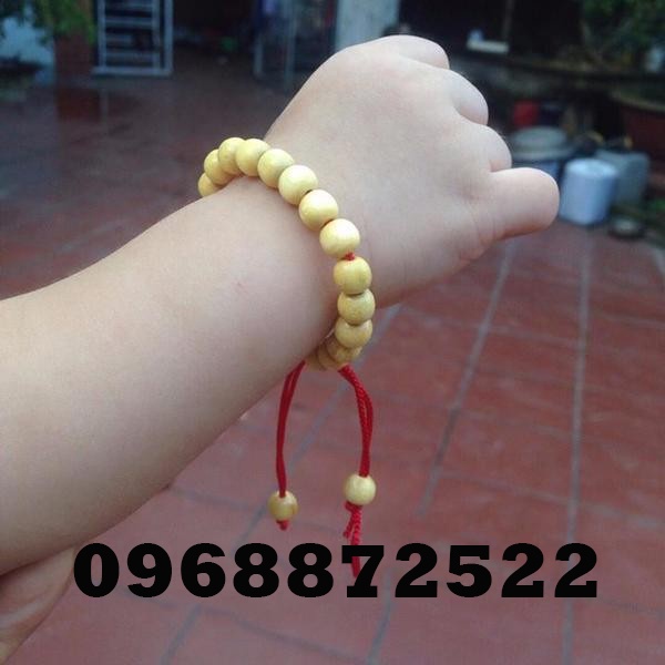 VÒNG DÂU TẰM BẢO VỆ MANG LẠI MAY MẮN CHO BÉ