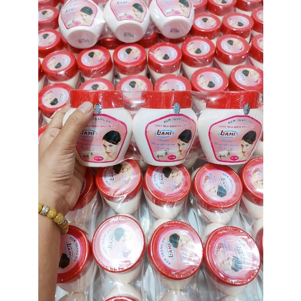 Kem Dưỡng Trắng Toàn Thân LAMI Goat Milk 200g